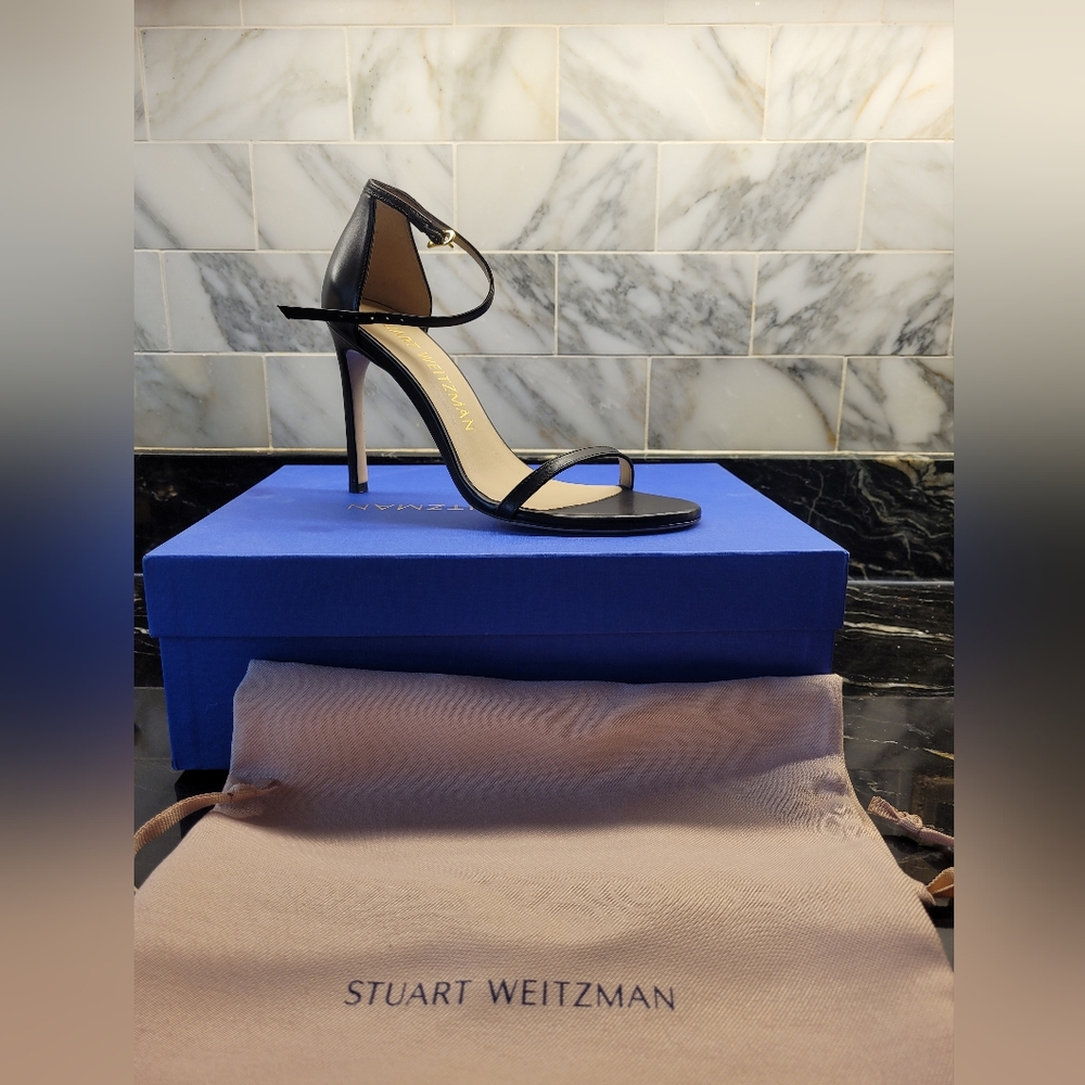 Stuart Weitzman Nudist